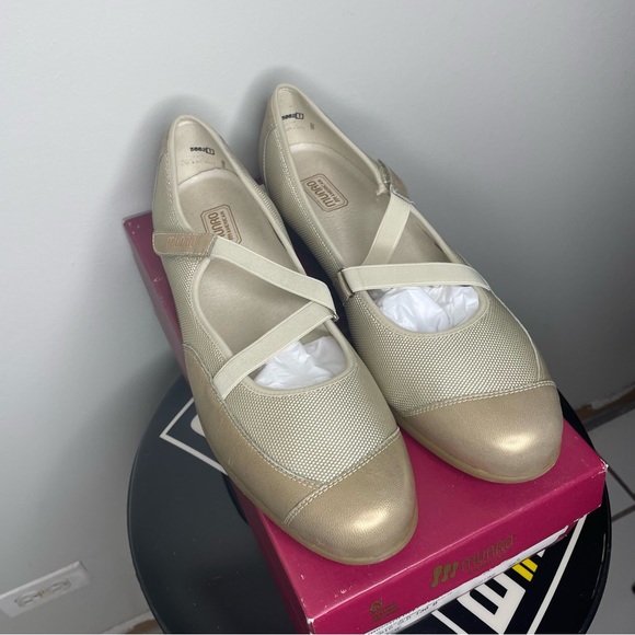 munro angie flats - Picture 3 of 11